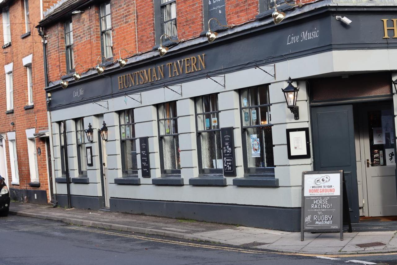 Huntsman Tavern Bed & Breakfast *